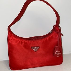 Prada Tessuto Re-Edition 2000 Bag
